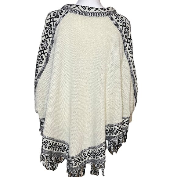 Earthbound Winter Knit Poncho Sweater XL Ivory Black Fringe Boho Western Nordic - Picture 3 of 10